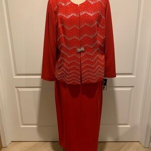 Red Zigzag Patterned Skirt Suit
3 pc KNIT